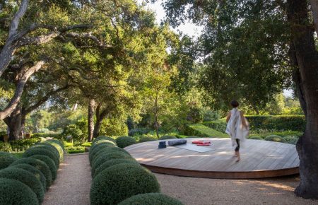 The Quiet Edit: Why Designers Are Simplifying the Outdoor Room