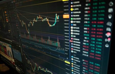 Live markets: Bitcoin rebounds to nearly ,000. Kospi, Nikkei sink