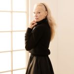 Pamela Anderson Makes Her Bathroom The Coziest Space