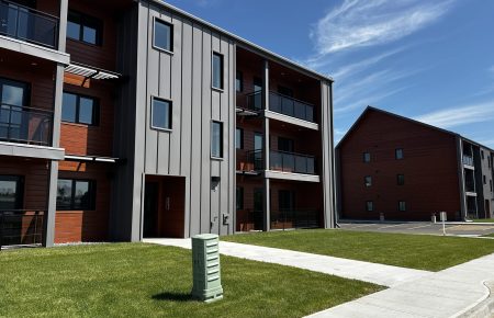 Military net-zero-emission-ready apartments unveiled in Edmonton Garrison