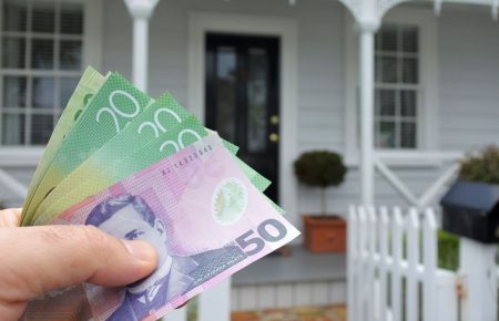 Mortgage interest rates: Financial experts reveal mistake homeowners are making