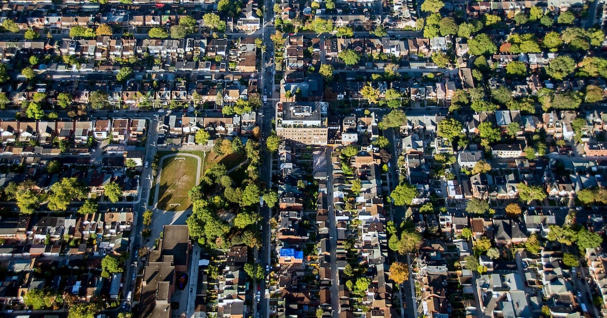 GTA neighbourhood housing data chart showing fastest and slowest selling areas