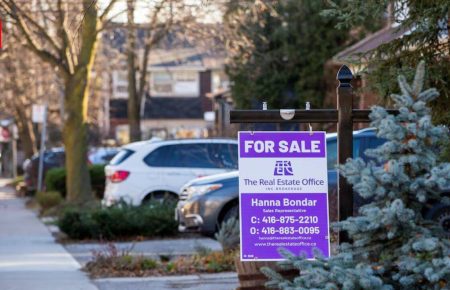 Canada’s Housing Slowdown Signals a Repricing of Risk for Investors