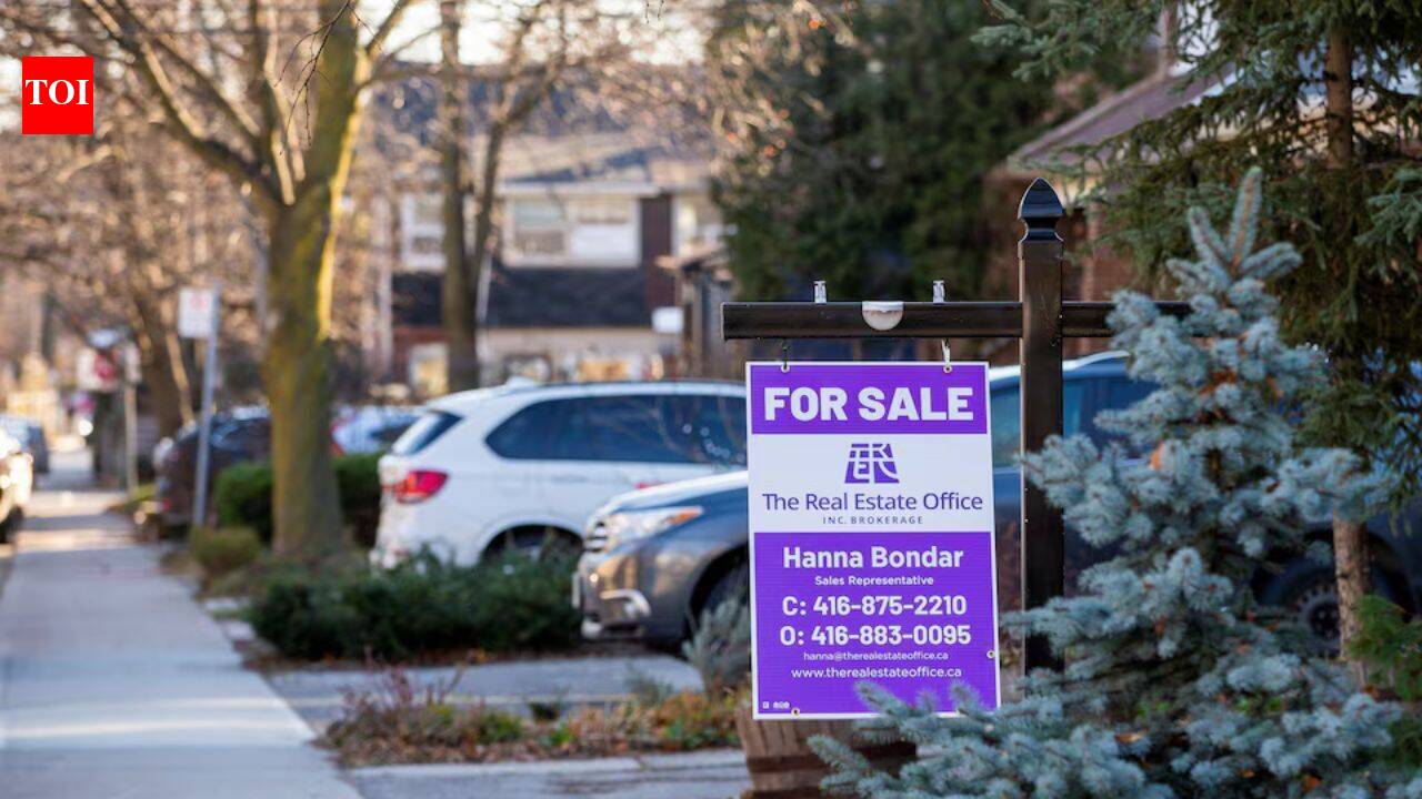 Canadian housing market showing signs of a downturn amid rising mortgage costs