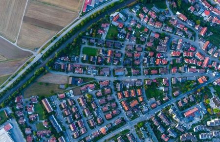 Reading the Turn: What RBC’s Housing Forecast Means for Canadian Investors