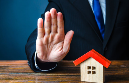 What Fading Consumer Confidence and Rising Rate Risk Mean for Canadian Property Investors