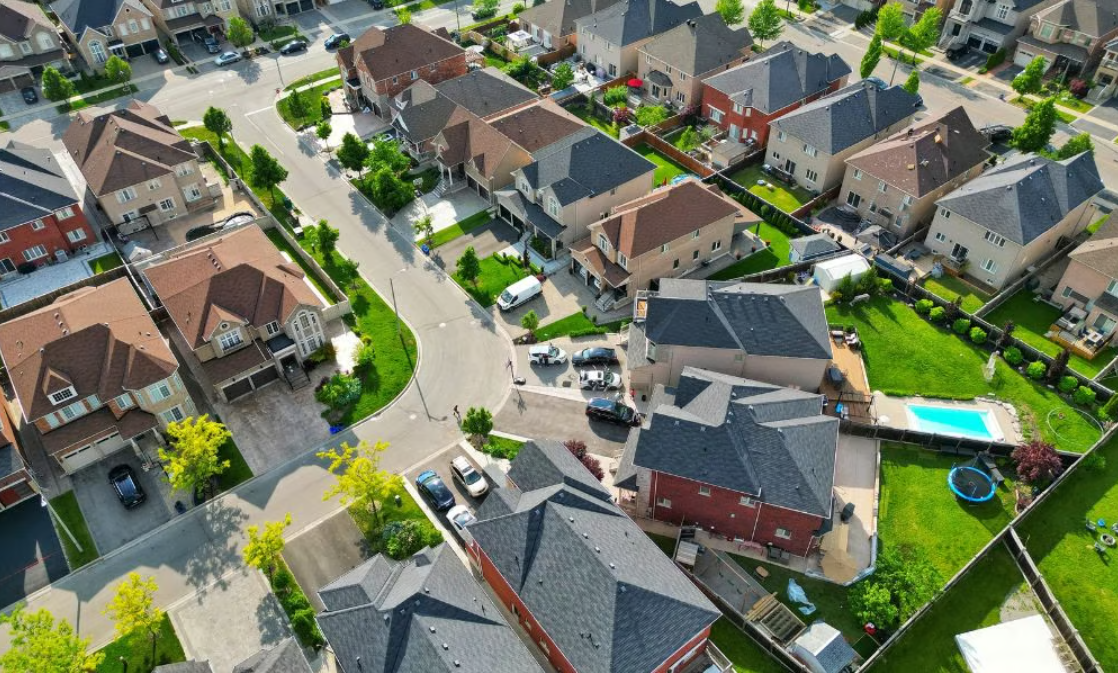 September’s Housing Pullback Is a Signal, Not a Verdict, for Canadian Investors
