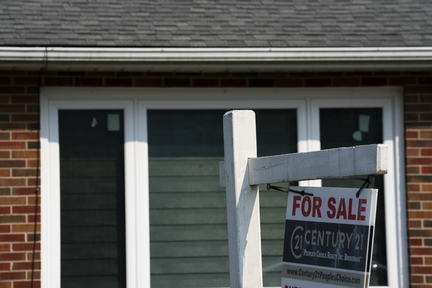 Third Forecast Cut in a Row: What CREA’s Downgrade Signals for Investors Third Forecast Cut in a Row: What CREA’s Downgrade Signals for Investors
