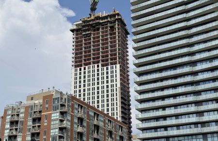 Inside the Envelope: What 30 Merton Street’s Cladding Push Tells Us About Build Quality