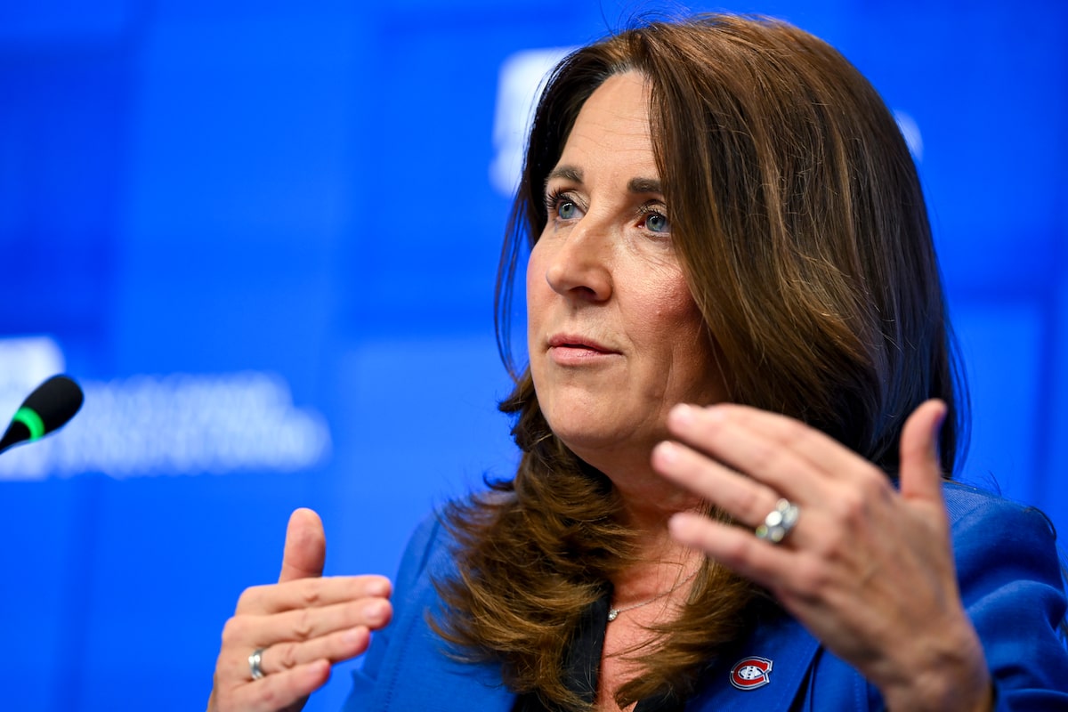 Senior Deputy Governor of the Bank of Canada Carolyn Rogers speaking at a press conference